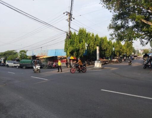 Polsek Ngimbang Melaksanakan Kegiatan Commanderwish Pagi