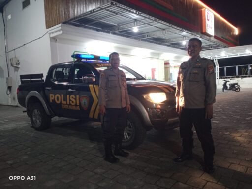 Guna Antisipasi Kejahatan 4C dan Hitam – Hitam Polsek Ngimbang Patroli Blue Light di Malam Hari
