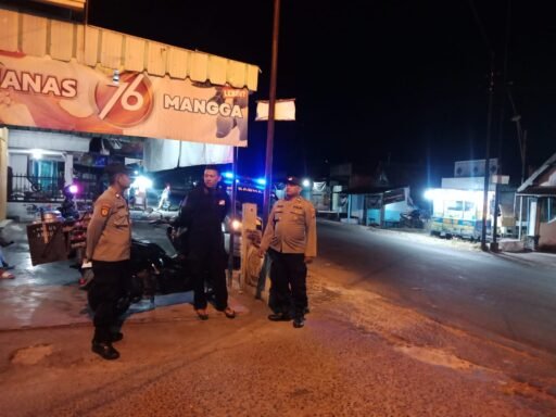 Guna Antisipasi Kriminalitas 3C Dan Hitam – Hitam Kapolsek Ngimbang Gelar Patroli Blue Light