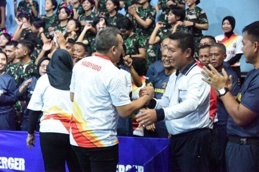 Dukungan Wadan Berbuah Kemenangan Tim Voli Putri Kodiklatal