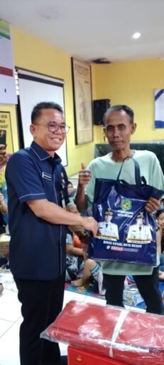 Bersama Wakil Walikota Medan, Robi Barus SE MAP Berikan Bantuan Untuk Korban Kebakaran