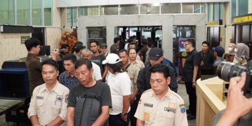 Operasi Tangkap Tangan (OTT) DI Kantor Camat Pagar Gunung Kabupaten Lahat, 20 Kades Diamankan