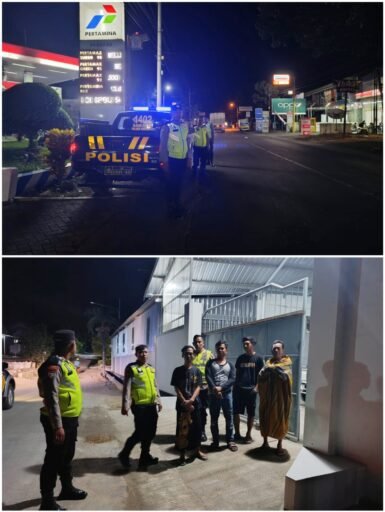 Tingkatkan Kamtibmas Polsek Ngimbang Patroli Blue Light Antisipasi Kejahatan 4C di Malam Hari