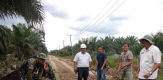 Luar Biasa! Satgas TMMD Kodim 0428/Mukomuko & Masyarakat Bersatu Membangun Desa Sumber Makmur