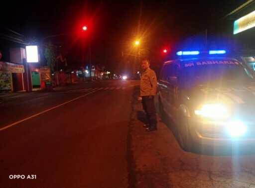 Polsek Ngimbang Gencar Patroli Blue Light Guna Cegah 4C Dan Antisipasi Kriminalitas di Malam Hari