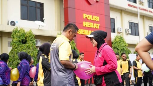 Semarak HUT Kemerdekaan, Polrestabes Semarang Gelar Olahraga Bersama dan Aneka Perlombaan