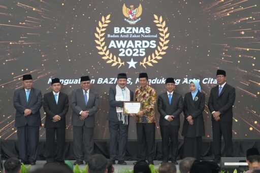 Andra Soni Terima Baznas Award 2025 atas Dukungan terhadap Ekosistem Zakat Nasional