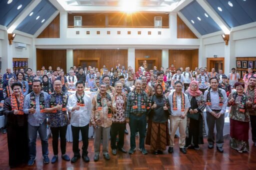 Wakil Gubernur Banten Silaturahmi di Reuni Akbar Pascasarjana FISIP UI