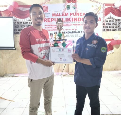 Puncak acara Kemeriahan Desa Pengabuan Timur Pembagikan Hadiah Perlombaan HUT RI ke-80