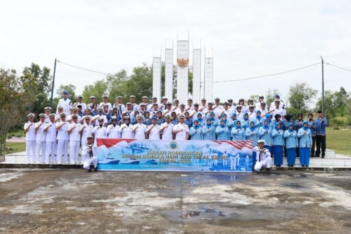 Sambut HUT Ke-80 TNI Angkatan Laut, Lanal Dumai Gelar Ziarah Rombongan Di TMP Damai Sentosa Dumai