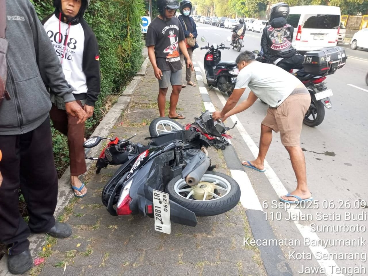 Laka Lantas di Jalan Setiabudi Banyumanik Semarang, 2 Orang Luka Berat