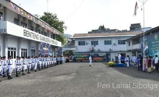 Lanal Sibolga Gelar Upacara dan Syukuran Pemotongan Tumpeng Pada Peringatan HUT Ke-80 TNI AL 2025