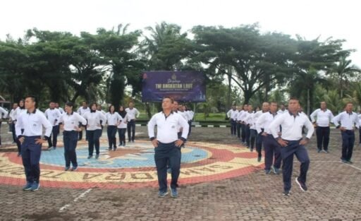 Lanal Bengkulu Gelar Olahraga Bersama, Wujudkan Prajurit Dan Keluarga Yang Prima