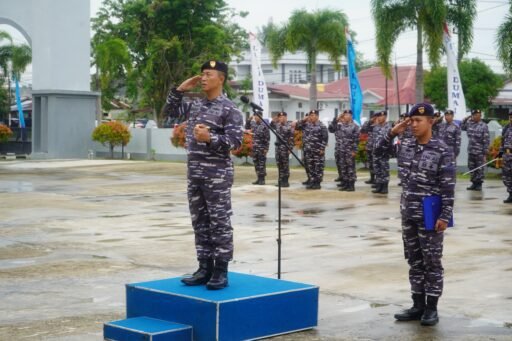 Teguhkan Semangat Pengabdian Prajurit Jalasena Samudera, Lanal Dumai Gelar Upacara Bendera 17-an