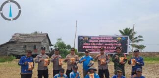 Kapolsek Pemulutan Hadiri Kegiatan Penanaman Jagung, Dukung Program Ketahanan Pangan di Desa Palu
