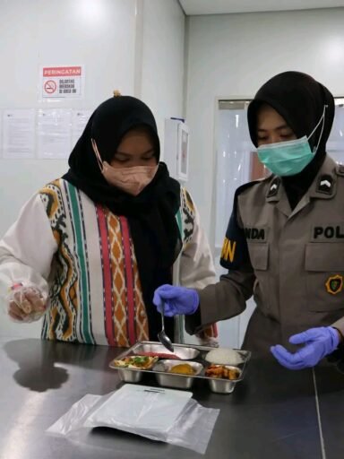 Biddokkes Polda Jateng Pastikan Standar Food Safety Pada Program Makan Bergizi Gratis