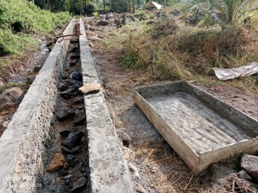 Dugaan Proyek Siluman tanpa papan informasi di Kel. Mubai dan menggunakan material Batu Ilegal.