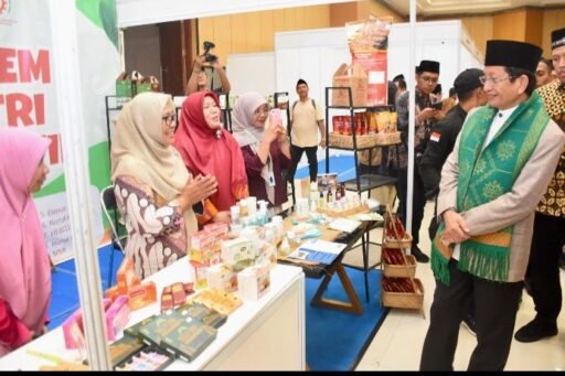Dari NTB untuk Indonesia, Menteri Agama Puji Komitmen Ekonomi Syariah di NTB