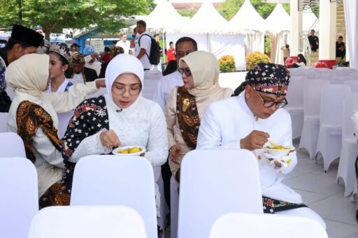Festival Kuliner Meriahkan HUT ke-25 Banten, Gubernur Andra Soni Nikmati Laksa Tangerang