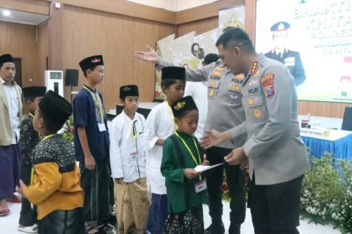Polri Untuk Masyarakat: Polresta Sidoarjo Gelar Khitan Massal Gratis