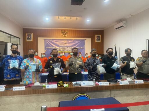 Danlanal Bintan Hadiri Acara Pemusnahan Barang Bukti Narkoba Di BNN Provinsi Kepri