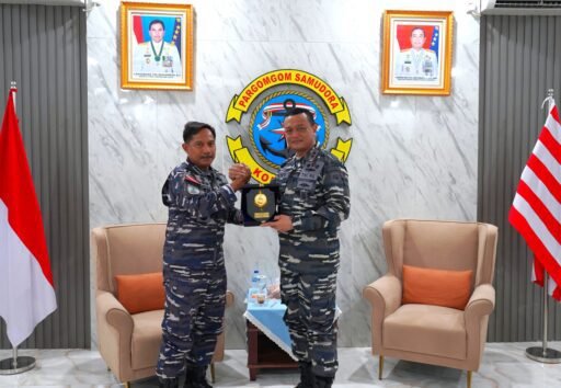 Komandan Kodaeral I Terima Courtesy Call Tim Disjarahal Di Ruang VIP Makodaeral I