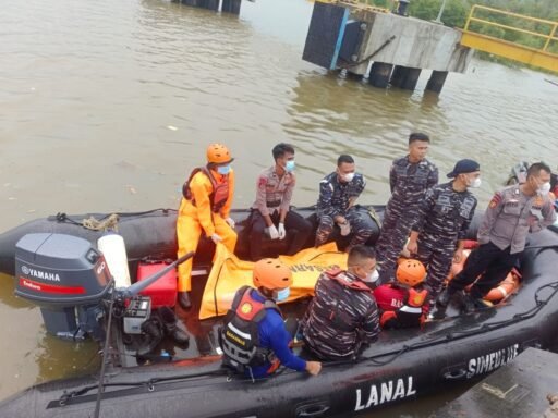 Aksi Cepat Lanal Simeulue Laksanakan Pencarian Orang Hilang Di Perairan Pelabuhan Kolok Sinabang