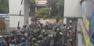 Lanal Bandung Didemo, Pasukan Dakhura Pukul Mundur Pengunjuk Rasa