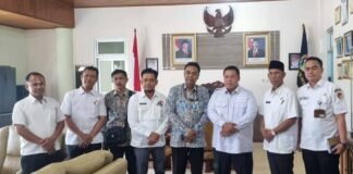 Dinas PUPR Mukomuko dan Bupati Dampingi Tim Direktorat Sanitasi dalam Monitoring Pembangunan IPLT