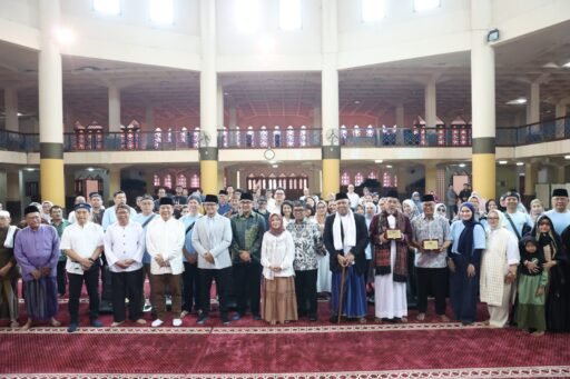 Peringatan Hari Lahir Wiranatakusumah V: Gubernur Banten Disambut Hangat di Masjid Raya Bandung