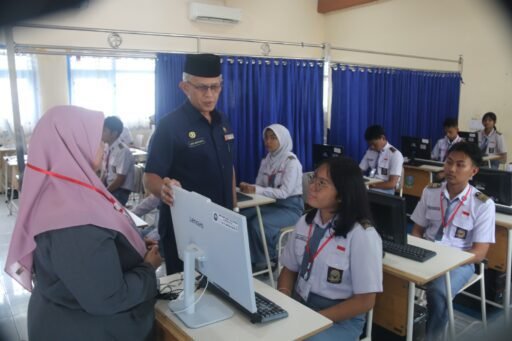 Tiga Hari Kapeng Cabang Surabaya YHT Roadshow TKA Satdik SMA/SMK Surabaya-Sidoarjo