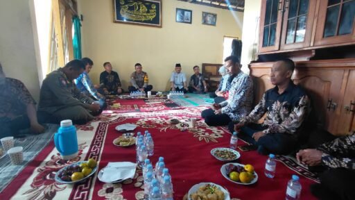 Kapolsek Ngimbang Gelar Rakor Forkopimcam Bersama Sekdes Se Kecamatan Ngimbang