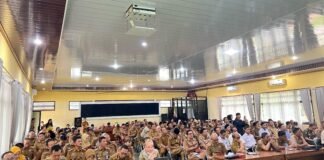 Kumpulkan Seluruh Peratin dan Camat se-Kabupaten Lampung Barat, Ini Pesan Parosil Mabsus.