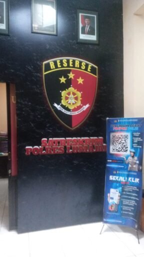 Kasat dan Anggota Polres Lumajang Diduga Alergi terhadap Jurnalis Surabaya