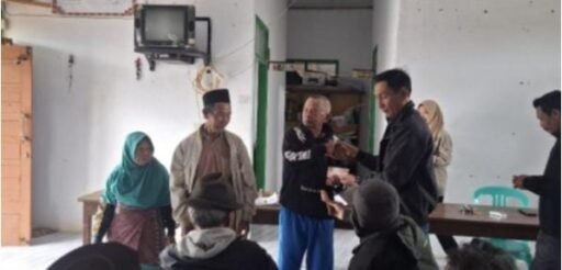Pemdes Campang Tiga Salurkan BLT-DD 16 KPM