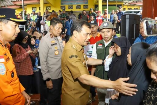 Kapolda Jateng Tinjau Lokasi Pengungsian Longsor Banjarnegara, Pastikan Kesiapan Tangani Bencana