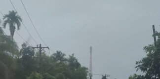 Koramil 01/BT Bantu Evakuasi Warga Terdampak Banjir di Batangtoru, Tapanuli Selatan