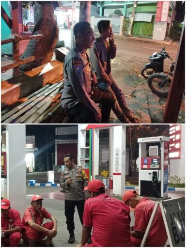 Guna Ciptakan Situasi Kondusif Polsek Ngimbang Giat Patroli Dialogis Di Wil. Ngimbang