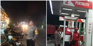 Antisipasi Kejahatan 4C Anggota Jaga Polsek Ngimbang Intensifkan Patroli Blue Light di Malam Hari