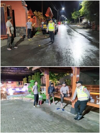 Polsek Ngimbang Patroli Blue Light Guna Siskamtibmas Dan Cegah Kriminalitas Di Malam Hari
