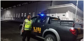Polsek Ngimbang Patroli Blue Light Siskamtibmas Guna Cegah Dan Tangkal Kriminalitas Di Malam Hari