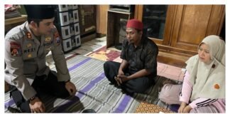 Kapolres Situbondo Beri Santunan untuk Keluarga Korban Ambruknya Atap Asrama Ponpes di Besuki