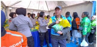 Ribuan Ojol Deklarasi Kamtibmas “Jogo Jatim”  Polresta Malang Kota Berbagi Beras dan Helm Gratis