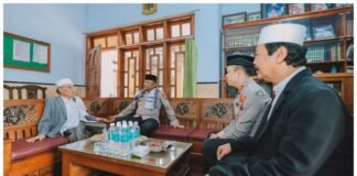 Kapolda Jatim Kunjungi Pondok Pesantren Al-Hikmah Melathen di Tulungagung