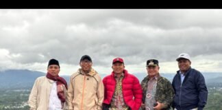 60 Rombongan Dari Propinsi Lampung Tiba di Bukit Embun