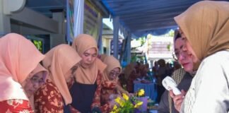 HUT ke-26 DWP NTB Dimeriahkan Lomba Menata Kue Tradisional tuk Pererat Silaturahmi