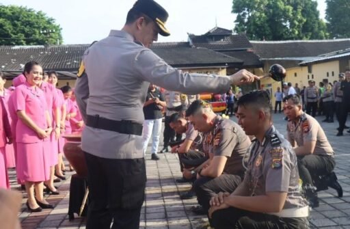 Kapolresta Mataram Pimpin upacara Korp Raport Kenaikan Pangkat Perwira dan Bintara Polri