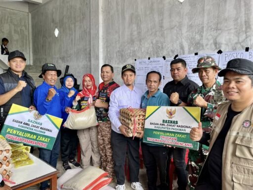 Ketua DPRD dan Sekda Pasaman Tinjau Lokasi Banjir,serahkan bantuan logistik