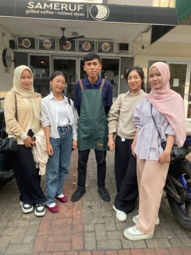 Peran Pemimpin Jadi Faktor Utama Peningkatan Kinerja Karyawan di Cafe Sameruf Kabupaten Tangerang