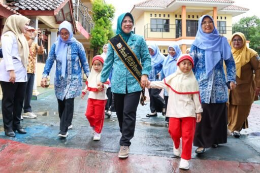 Tinawati Andra Soni Apresiasi TK ZAIS sebagai Sekolah Inklusif di Banten
